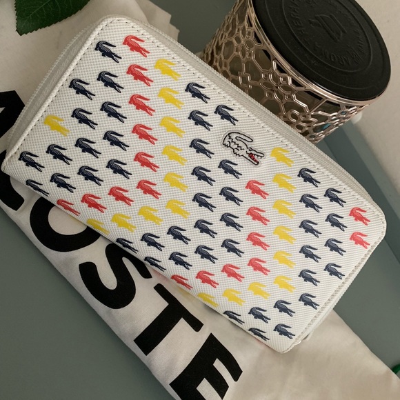 ❌SOLD❌ Lacoste Women’s Handbag and Zip Wallet Set - Picture 6 of 8